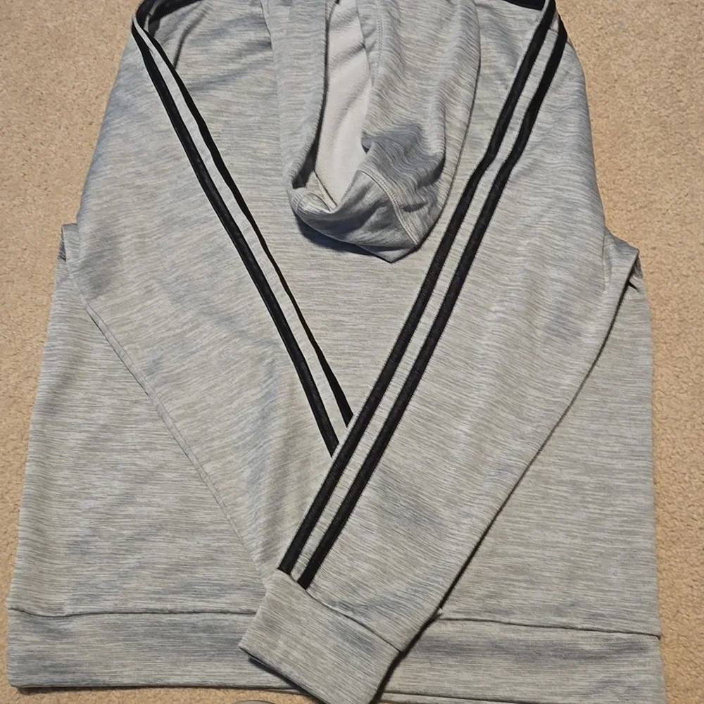 Adidas - Picture 3 of 4
